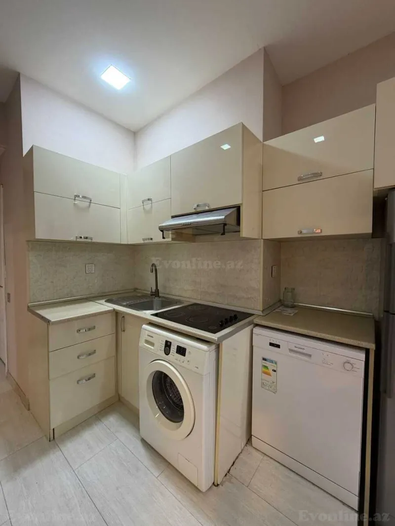 Kirayə verilir 3 otaqlı Mənzil Yeni tikili 130 m² Xətai r. - şəkil 10