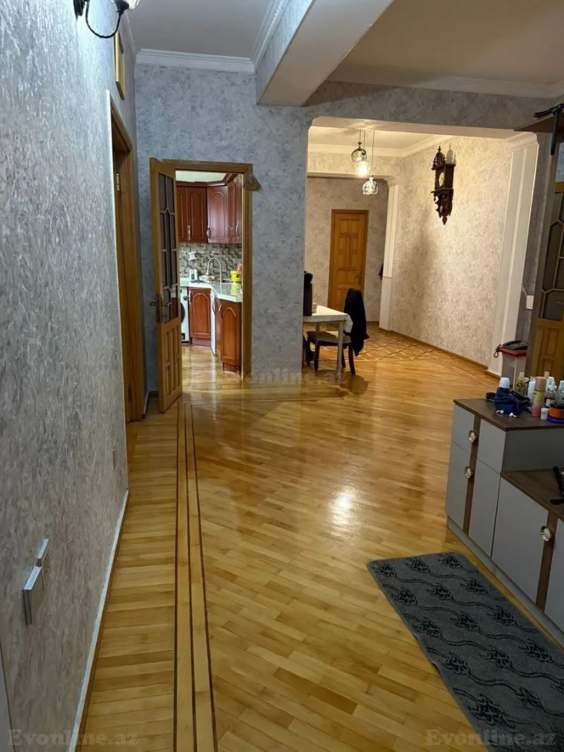 Kirayə verilir 3 otaqlı Mənzil Yeni tikili 141 m² Elmlər Akademiyası m.