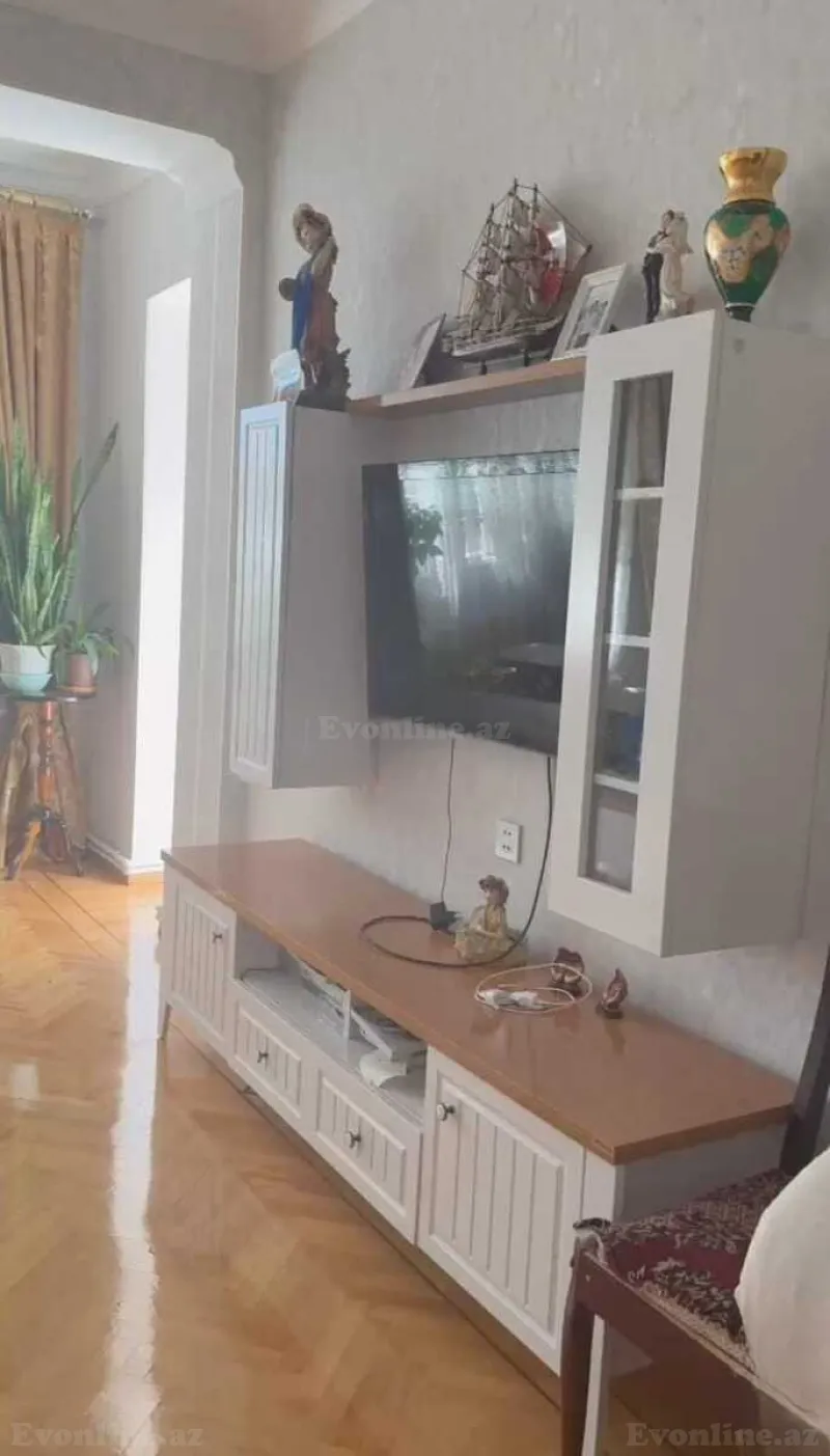 Kirayə verilir 3 otaqlı Mənzil Yeni tikili 141 m² Elmlər Akademiyası m. - şəkil 2