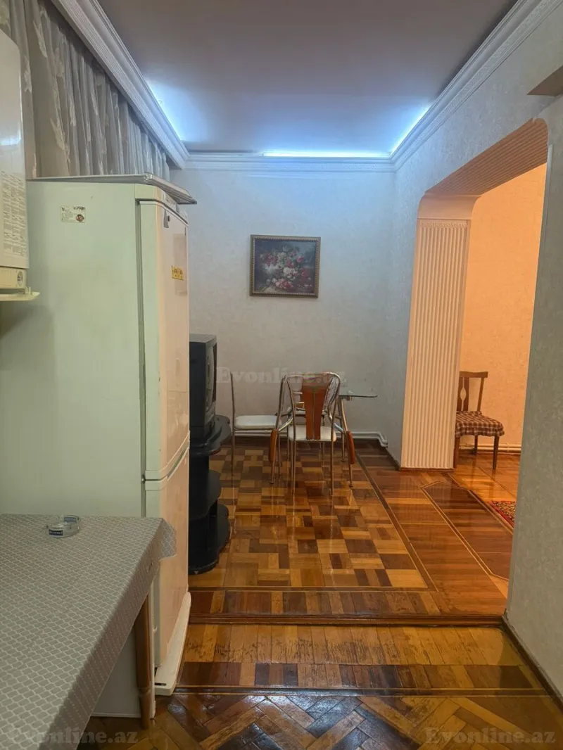 Kirayə verilir 3 otaqlı Mənzil Köhnə tikili 85 m² Nəsimi r. - şəkil 9