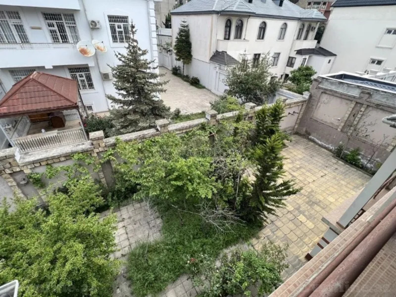 Satılır 10 otaqlı Həyət evi 500 m² Nəsimi m. - şəkil 27