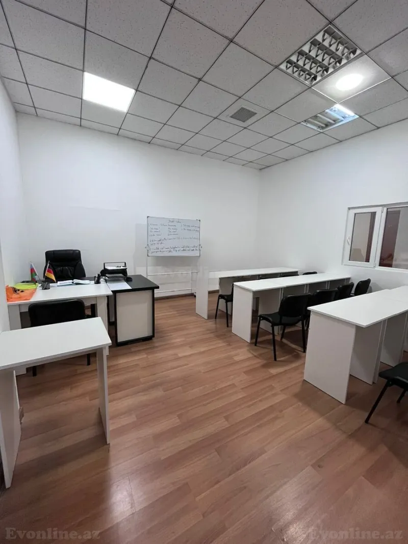 5 otaqlı Ofis 140 m² 28 May m. Kirayə verilir