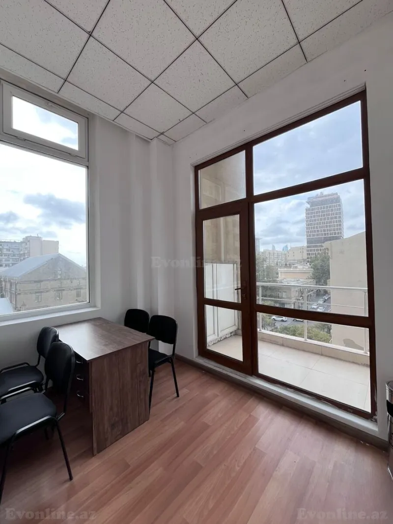 Kirayə verilir Ofis 140 m² 28 May m. - şəkil 4