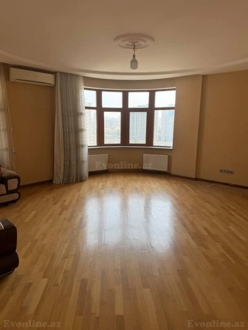 Satılır 3 otaqlı Mənzil Yeni tikili 150 m² Gənclik m.