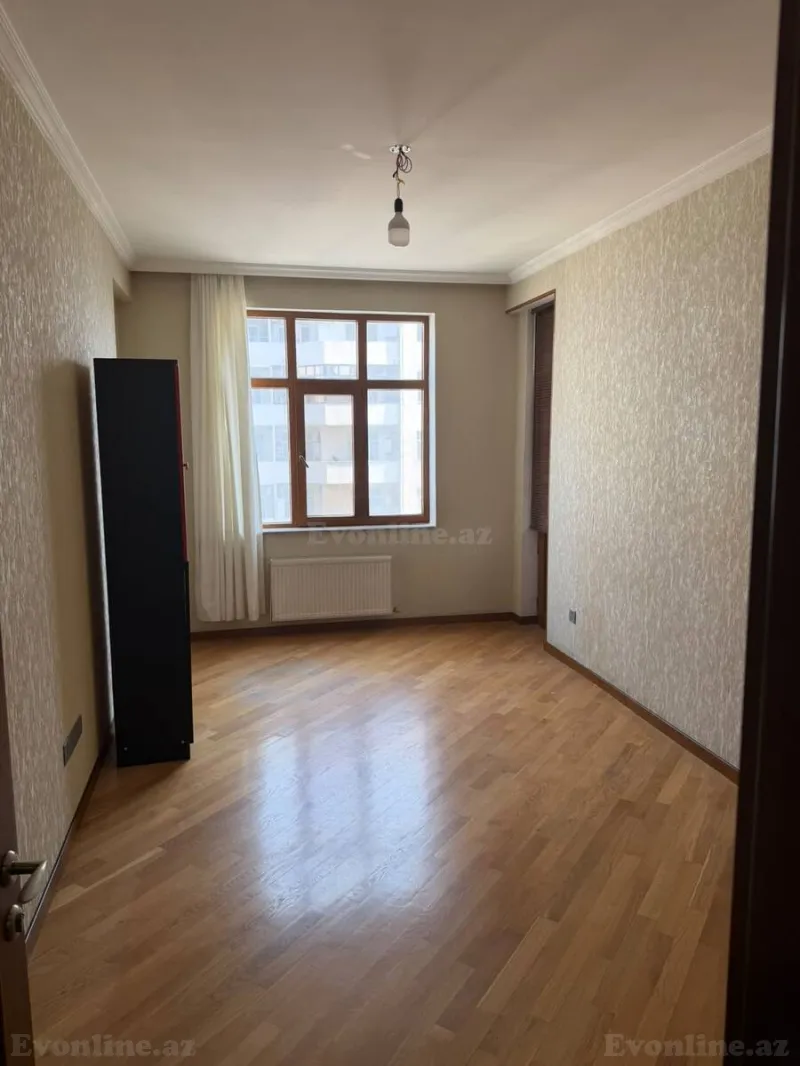 Satılır 3 otaqlı Mənzil Yeni tikili 150 m² Gənclik m. - şəkil 14