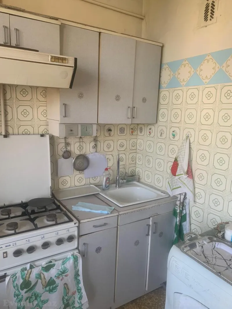 Satılır 2 otaqlı Mənzil Köhnə tikili 65 m² Memar Əcəmi m. - şəkil 14