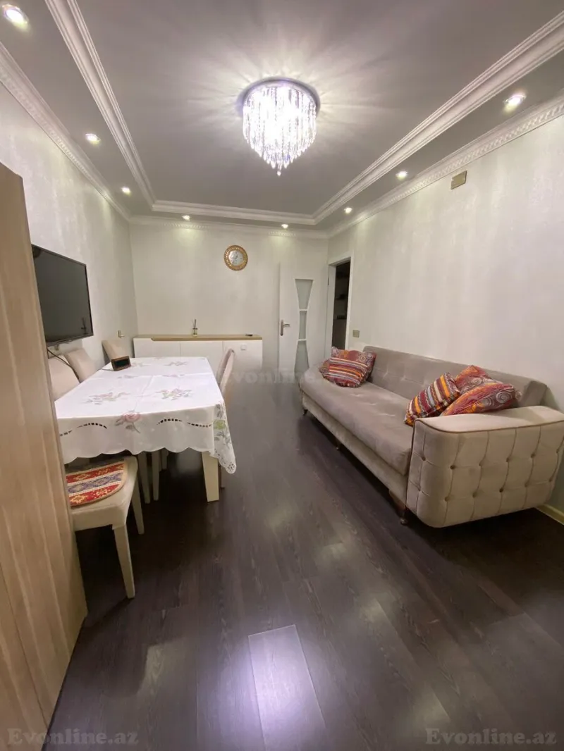 Satılır 5 otaqlı Mənzil Köhnə tikili 100 m² Əhmədli m. - şəkil 2