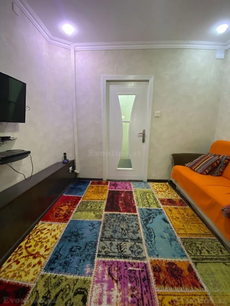 Satılır 5 otaqlı Mənzil Köhnə tikili 100 m² Əhmədli m. - şəkil 4
