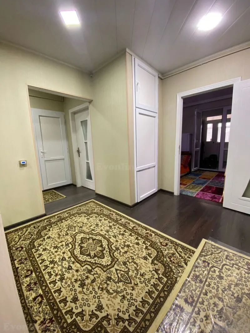 Satılır 5 otaqlı Mənzil Köhnə tikili 100 m² Əhmədli m. - şəkil 17