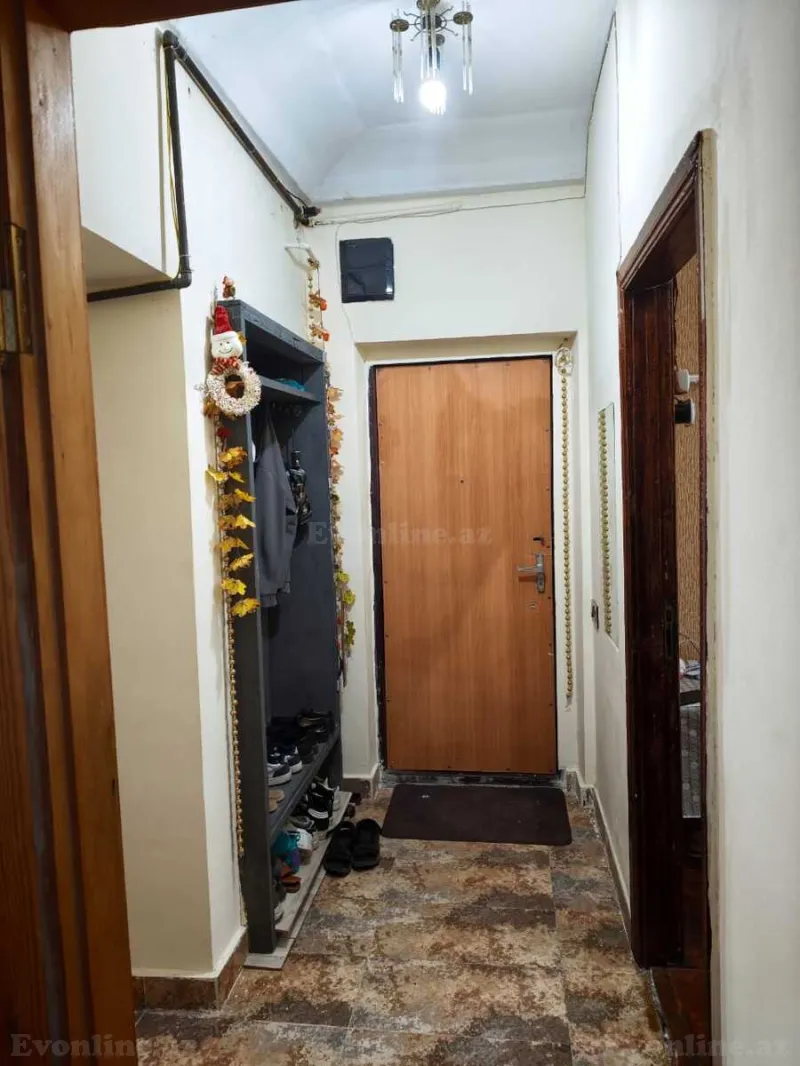 Satılır 3 otaqlı Mənzil Köhnə tikili 70 m² Elmlər Akademiyası m. - şəkil 2