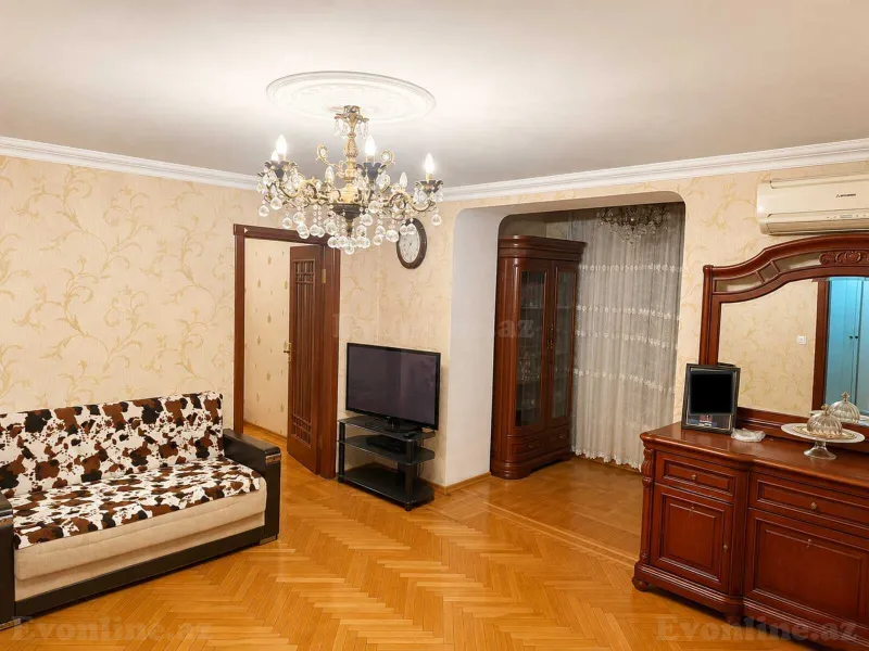 Satılır 3 otaqlı Mənzil Köhnə tikili 70 m² 1-ci mikrorayon - şəkil 2