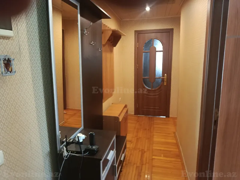 Satılır 3 otaqlı Mənzil Köhnə tikili 64.5 m² 4-cü mikrorayon
