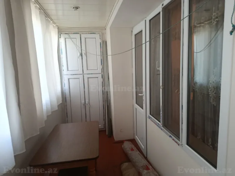 Satılır 3 otaqlı Mənzil Köhnə tikili 64.5 m² 4-cü mikrorayon - şəkil 3