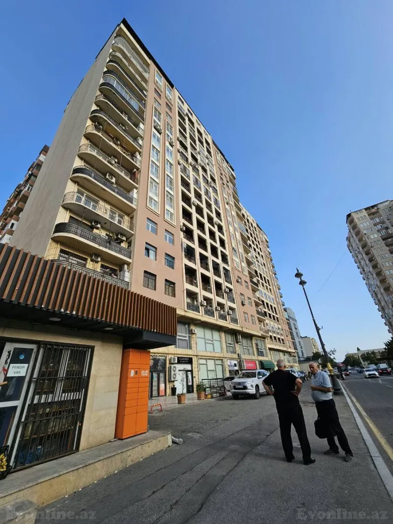 Satılır 3 otaqlı Mənzil Yeni tikili 130 m² Elmlər Akademiyası m.