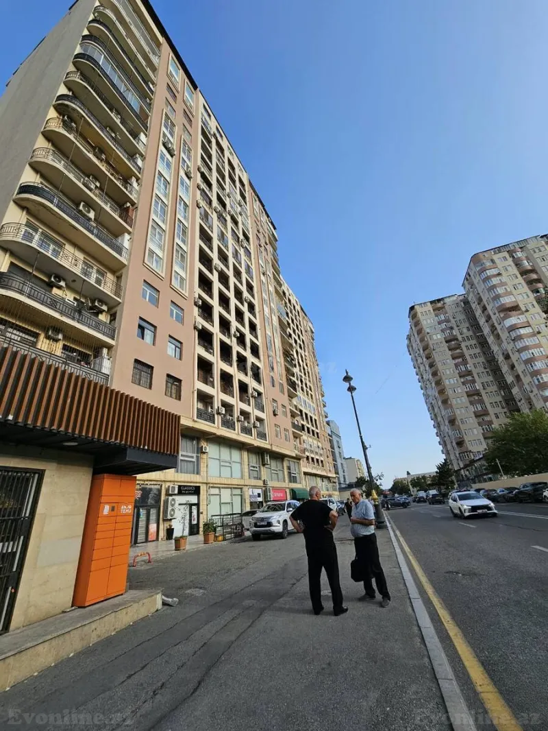 Satılır 3 otaqlı Mənzil Yeni tikili 130 m² Elmlər Akademiyası m. - şəkil 2