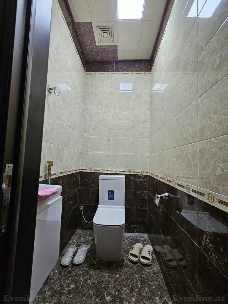 Satılır 3 otaqlı Mənzil Yeni tikili 130 m² Elmlər Akademiyası m. - şəkil 9