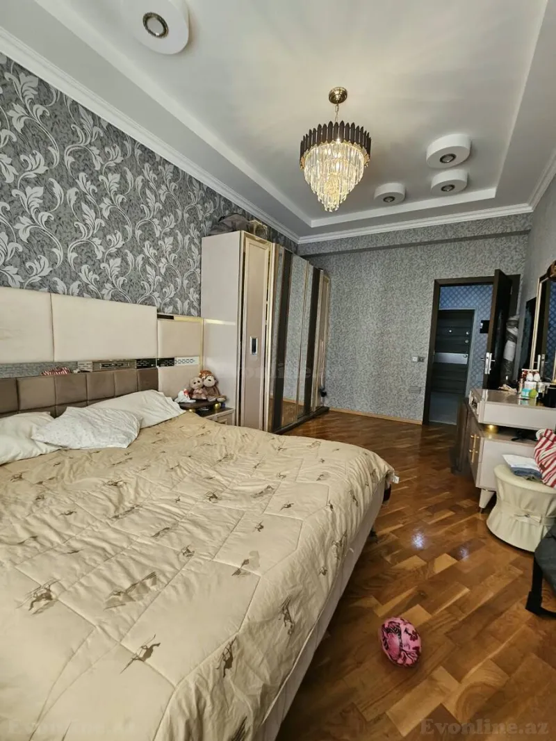 Satılır 3 otaqlı Mənzil Yeni tikili 130 m² Elmlər Akademiyası m. - şəkil 25
