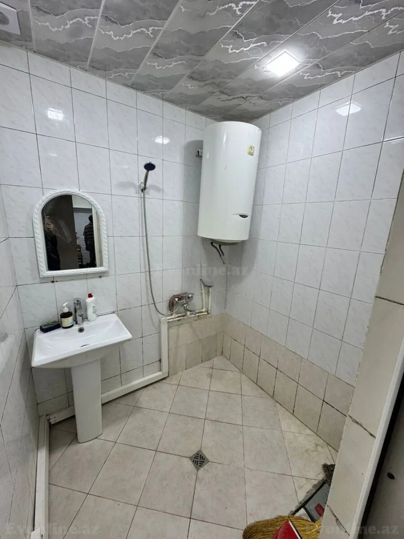 Kirayə verilir 4 otaqlı Mənzil Köhnə tikili 90 m² Xətai r. - şəkil 10