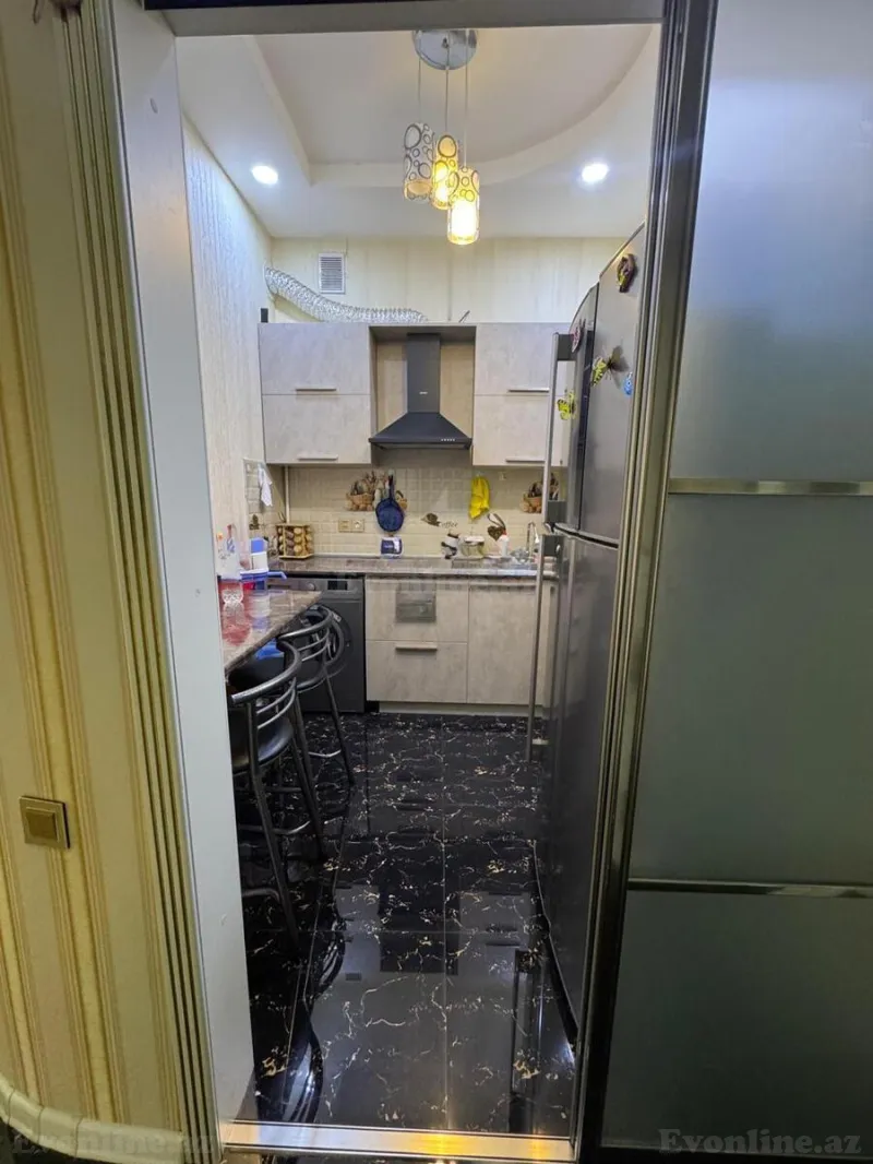 Kirayə verilir 2 otaqlı Mənzil Yeni tikili 70 m² Neftçilər m. - şəkil 12