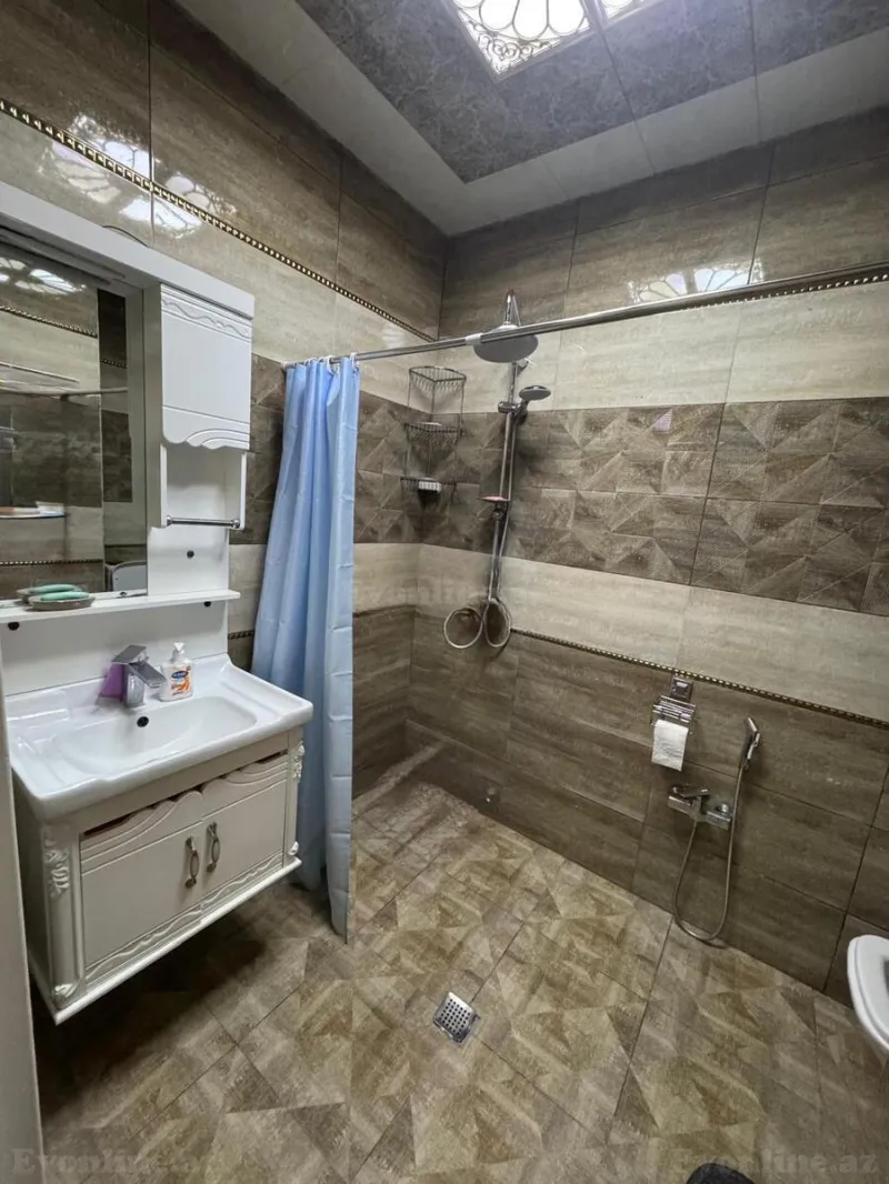 Kirayə verilir 2 otaqlı Mənzil Yeni tikili 70 m² Neftçilər m. - şəkil 16
