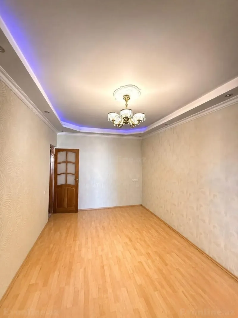 Satılır 3 otaqlı Mənzil Köhnə tikili 90 m² Yeni Yasamal