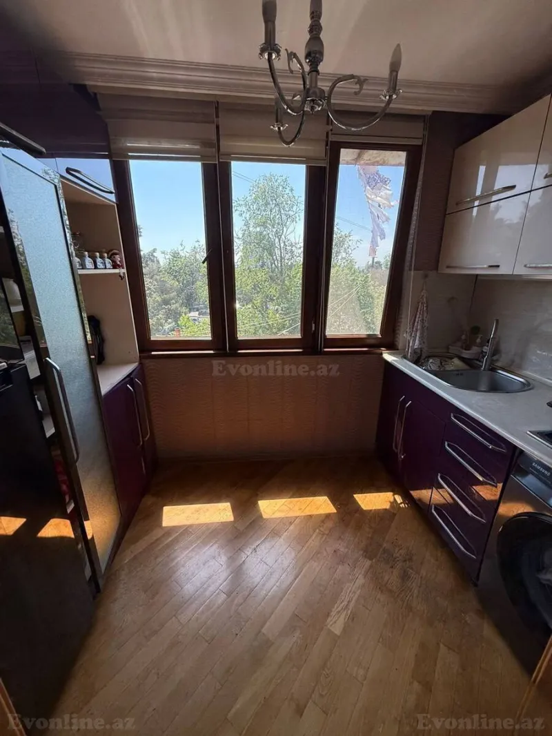 Satılır 4 otaqlı Mənzil Köhnə tikili 70 m² Xalqlar Dostluğu m. - şəkil 4