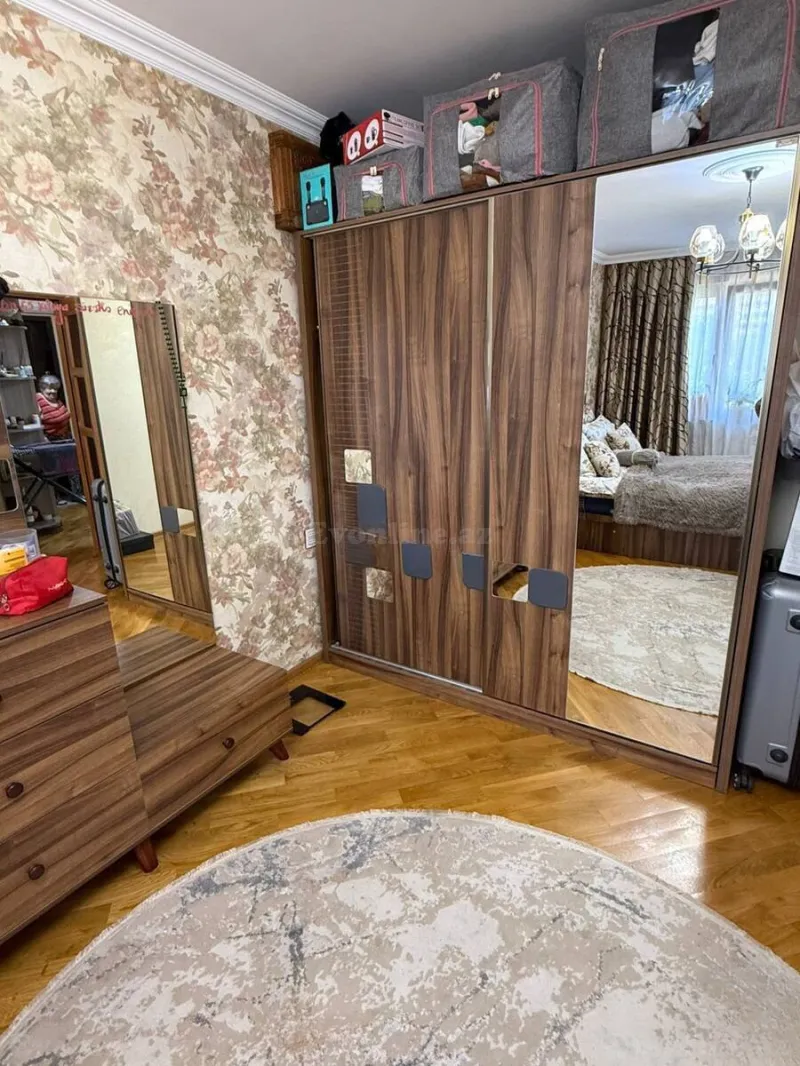 Satılır 4 otaqlı Mənzil Köhnə tikili 70 m² Xalqlar Dostluğu m. - şəkil 6