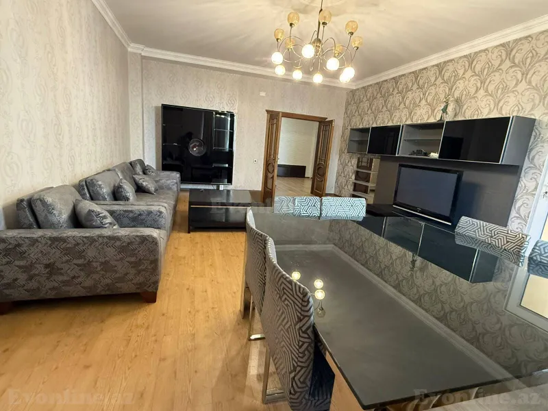 Kirayə verilir 4 otaqlı Mənzil Yeni tikili 160 m² Nəsimi r. - şəkil 2
