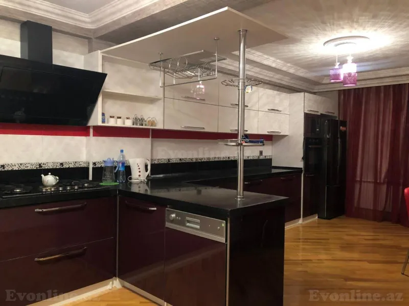 Kirayə verilir 3 otaqlı Mənzil Yeni tikili 160 m² Nərimanov r. - şəkil 2