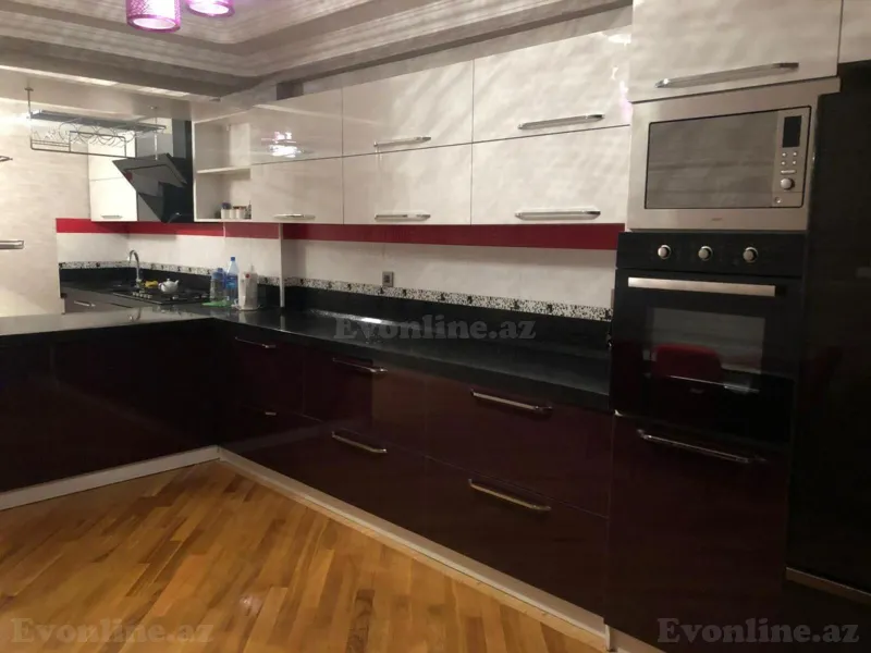 Kirayə verilir 3 otaqlı Mənzil Yeni tikili 160 m² Nərimanov r. - şəkil 7
