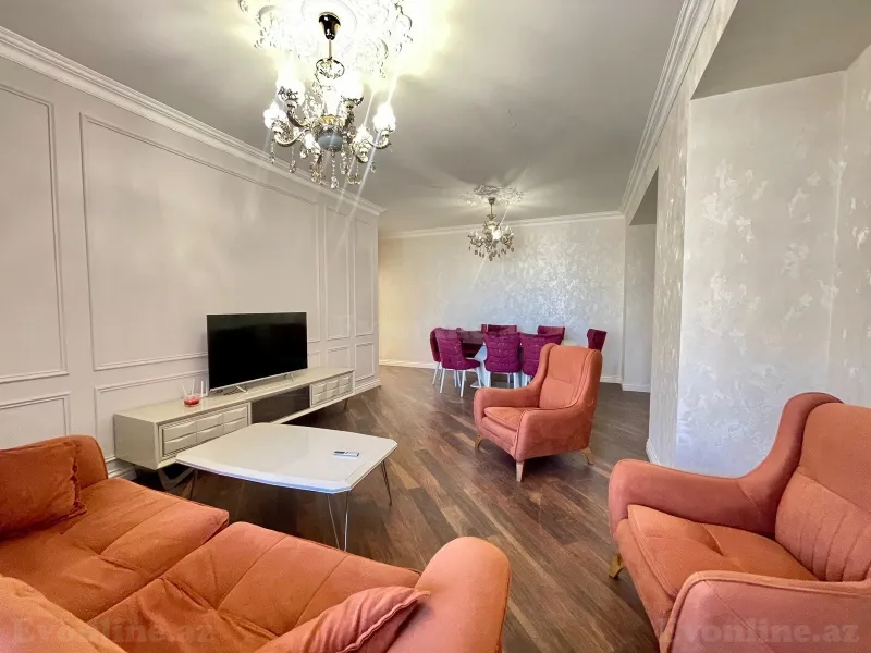 Kirayə verilir 3 otaqlı Mənzil Yeni tikili 148 m² 8 Noyabr m.