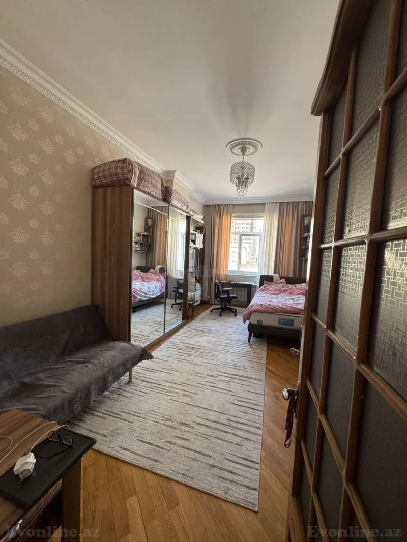 Satılır 3 otaqlı Mənzil Yeni tikili 160 m² Elmlər Akademiyası m. - şəkil 6