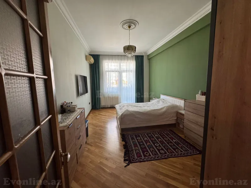 Satılır 3 otaqlı Mənzil Yeni tikili 160 m² Elmlər Akademiyası m. - şəkil 8