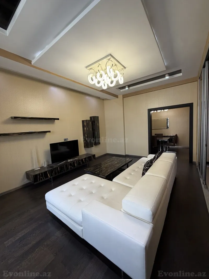 Satılır 3 otaqlı Mənzil Yeni tikili 120 m² İnşaatçılar m. - şəkil 3