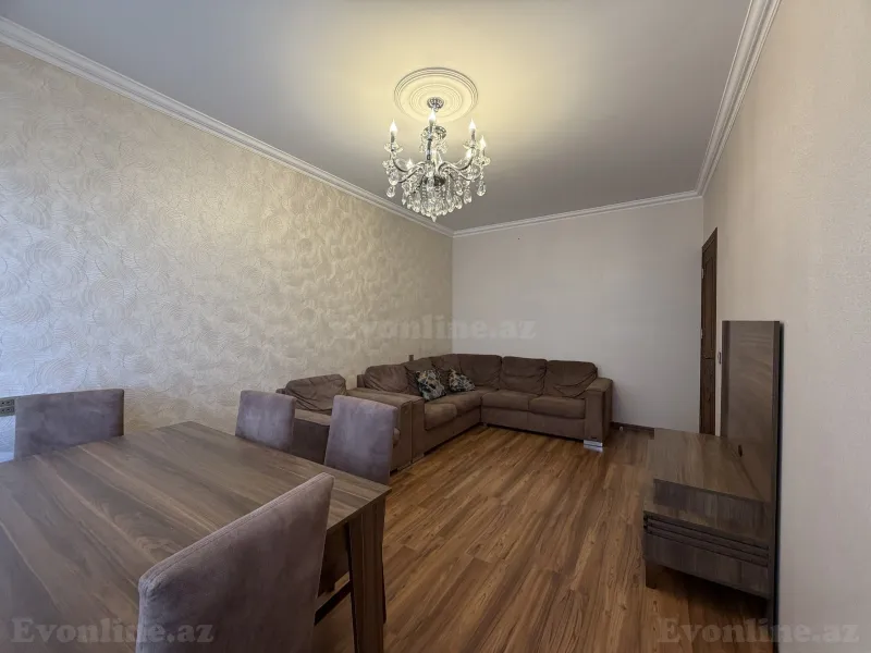 Satılır 3 otaqlı Mənzil Köhnə tikili 75 m² Bakıxanov - şəkil 2