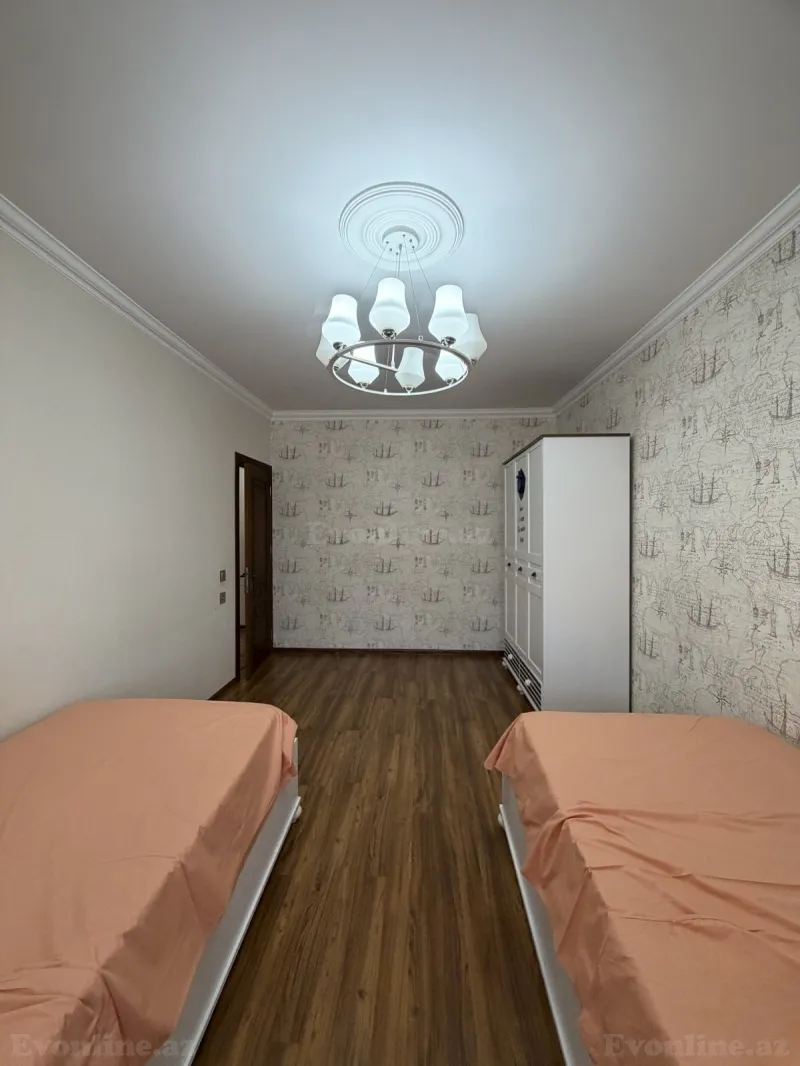 Satılır 3 otaqlı Mənzil Köhnə tikili 75 m² Bakıxanov - şəkil 9