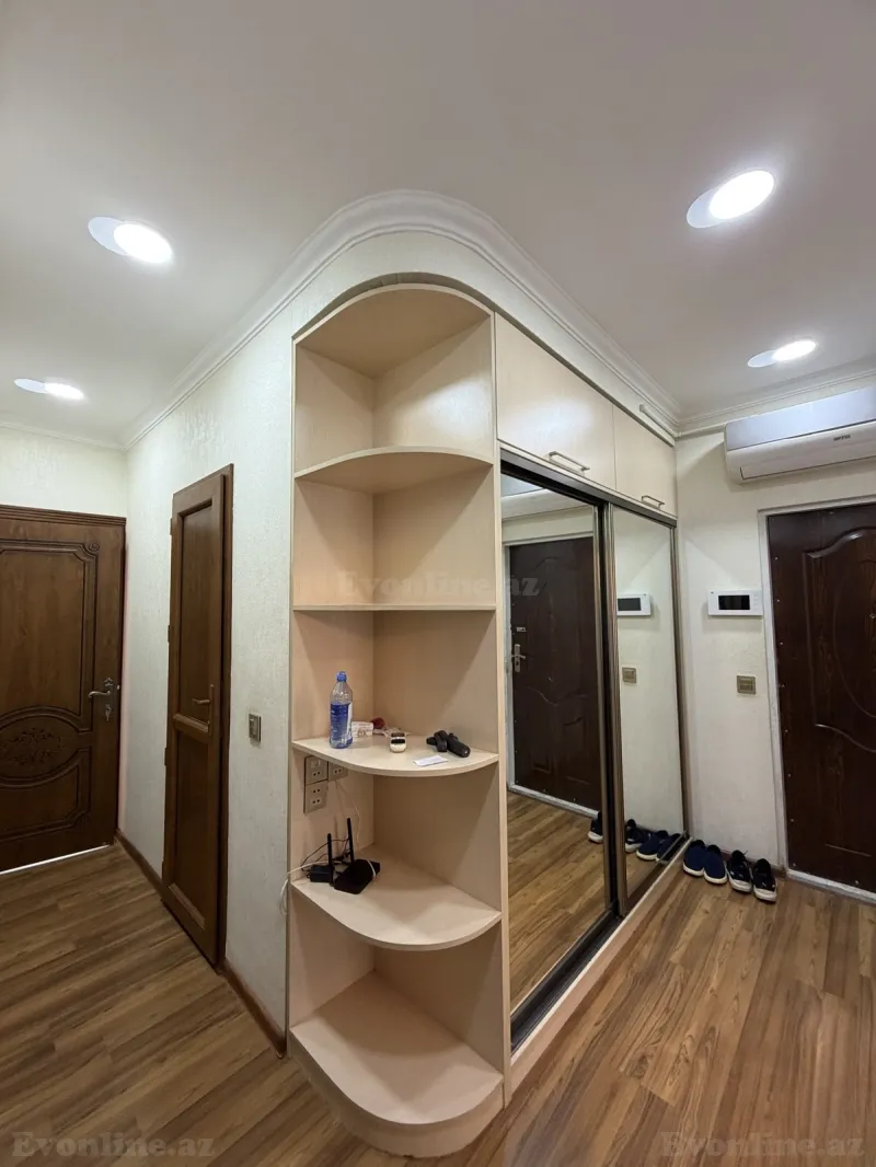 Satılır 3 otaqlı Mənzil Köhnə tikili 75 m² Bakıxanov - şəkil 10