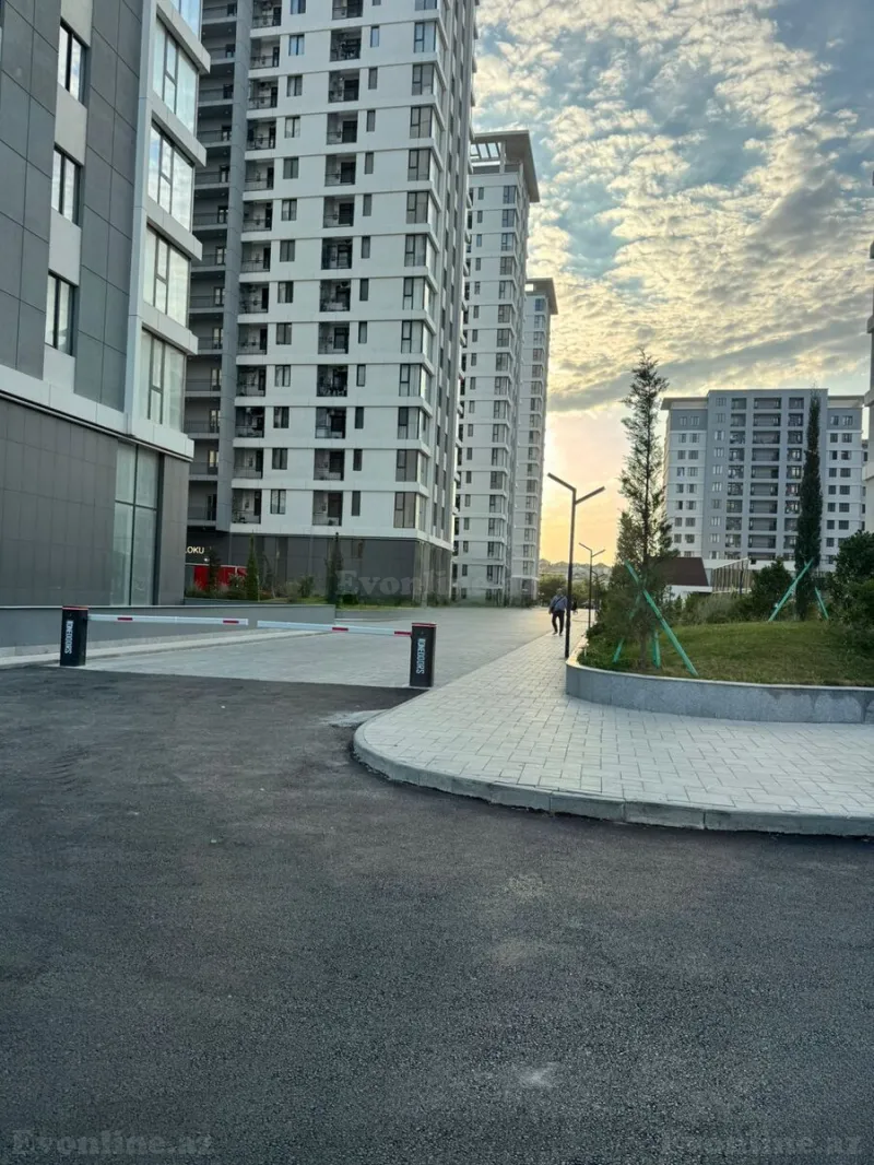 4 otaqlı Mənzil 98 m² 20 Yanvar m. Satılır