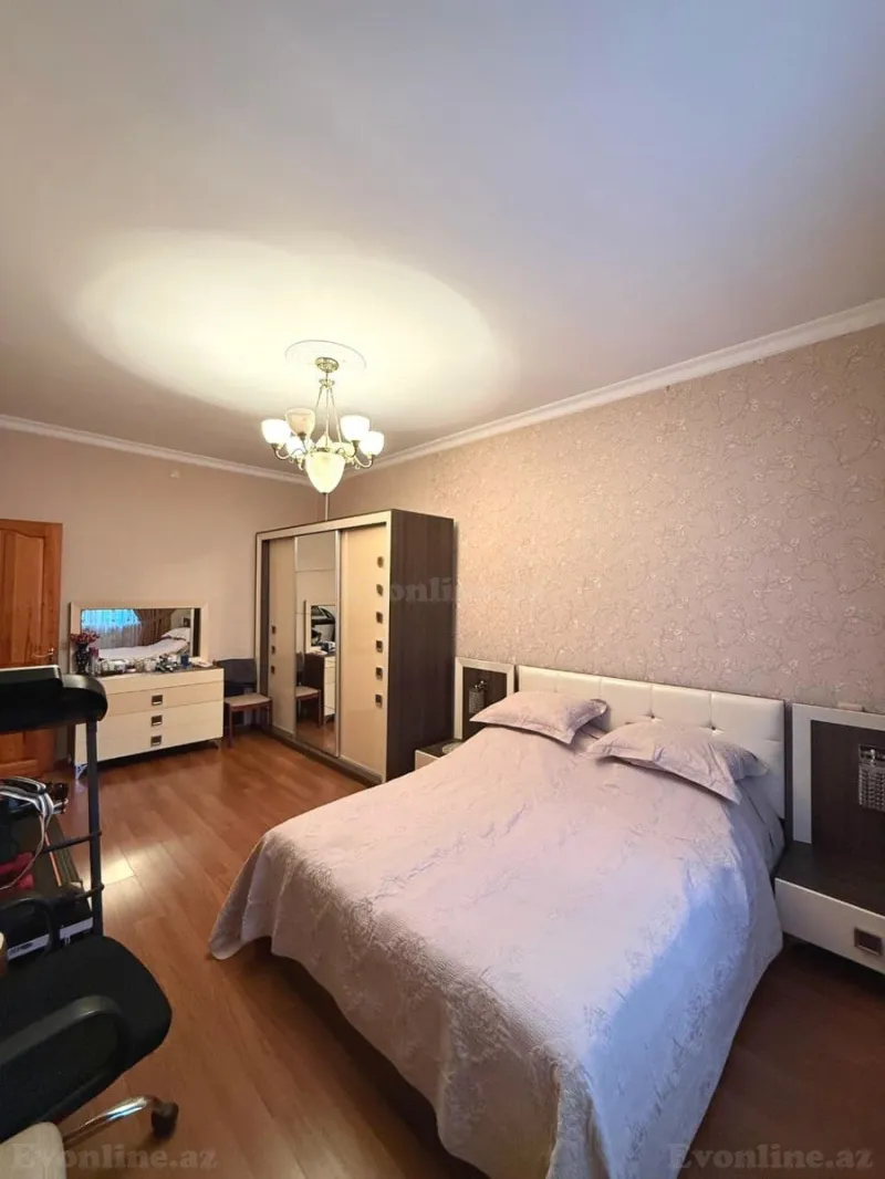 Satılır 3 otaqlı Mənzil Köhnə tikili 90 m² Elmlər Akademiyası m. - şəkil 2