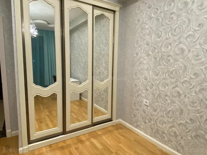 Kirayə verilir 3 otaqlı Mənzil Yeni tikili 172 m² Nizami m. - şəkil 15