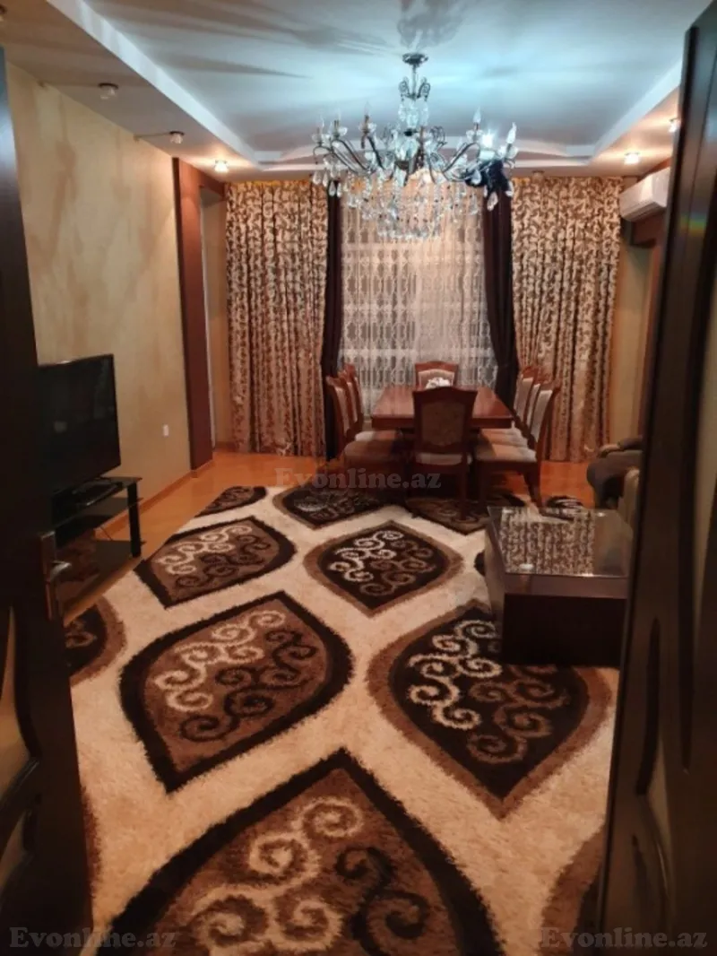 3 otaqlı Mənzil 130 m² İnşaatçılar m. Kirayə verilir