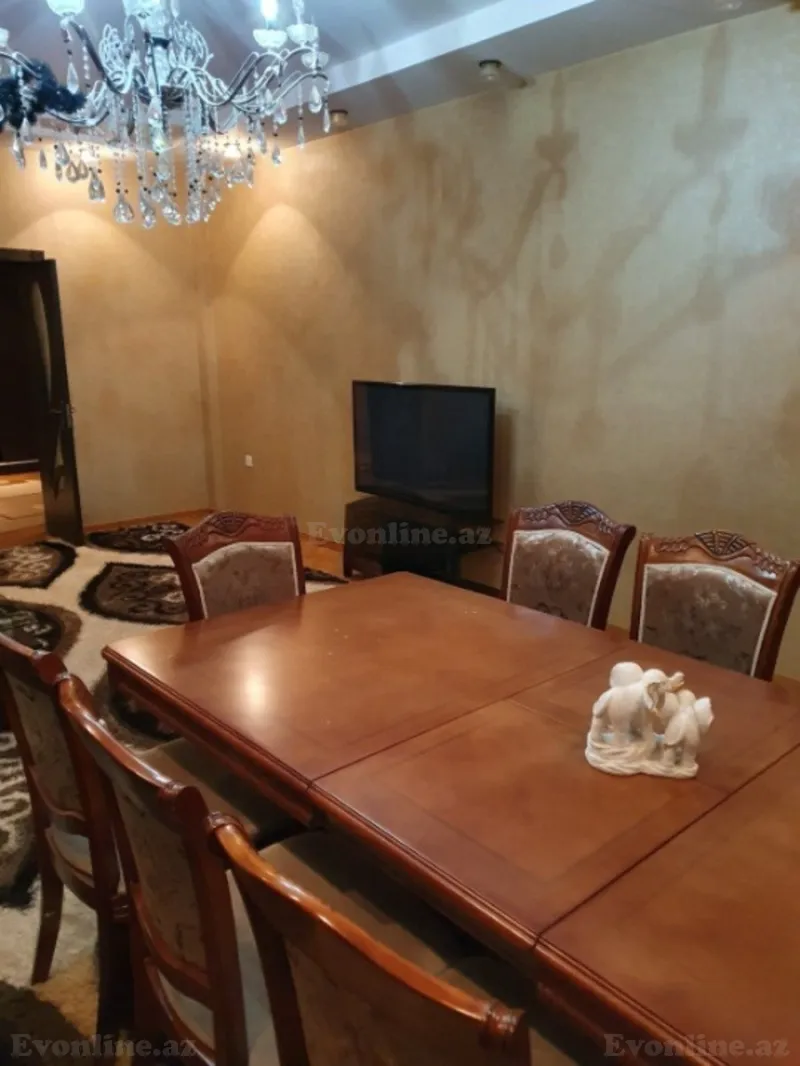 Kirayə verilir 3 otaqlı Mənzil Yeni tikili 130 m² İnşaatçılar m. - şəkil 3