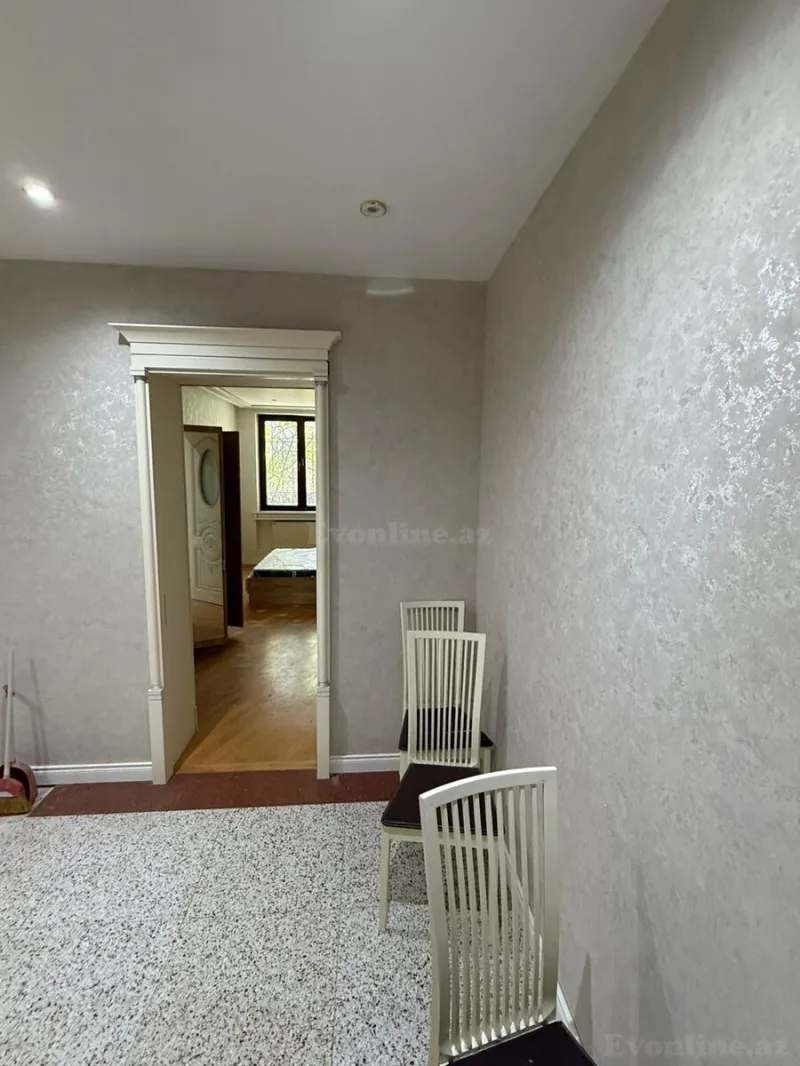 Kirayə verilir 3 otaqlı Mənzil Köhnə tikili 120 m² Nəsimi r. - şəkil 9