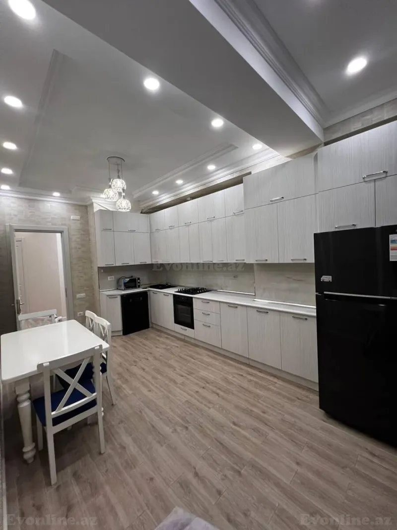 Kirayə verilir 3 otaqlı Mənzil Yeni tikili 130 m² Nərimanov r. - şəkil 5