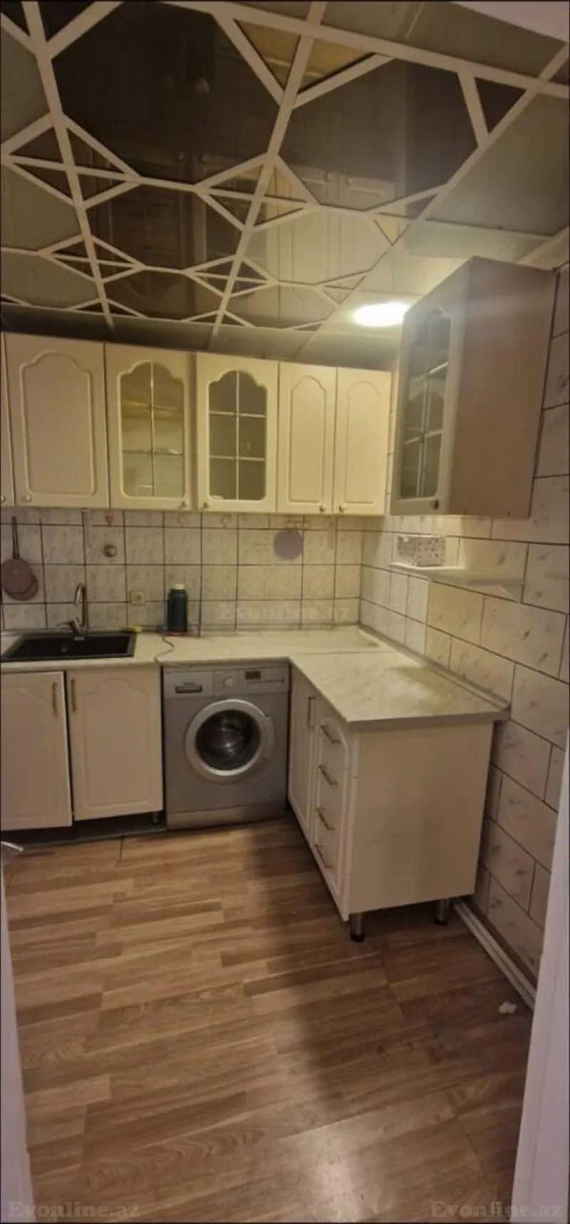 Kirayə verilir 2 otaqlı Mənzil Köhnə tikili 53 m² Yasamal r. - şəkil 8