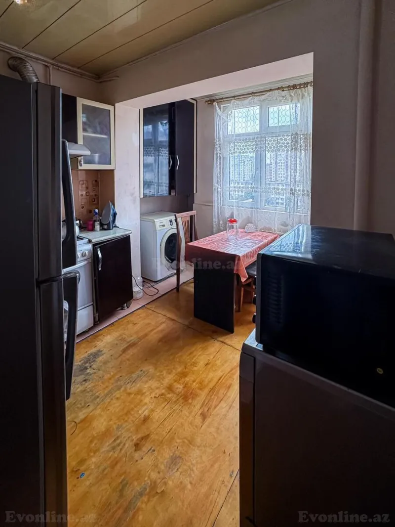 Satılır 4 otaqlı Mənzil Köhnə tikili 105 m² Əhmədli m. - şəkil 14
