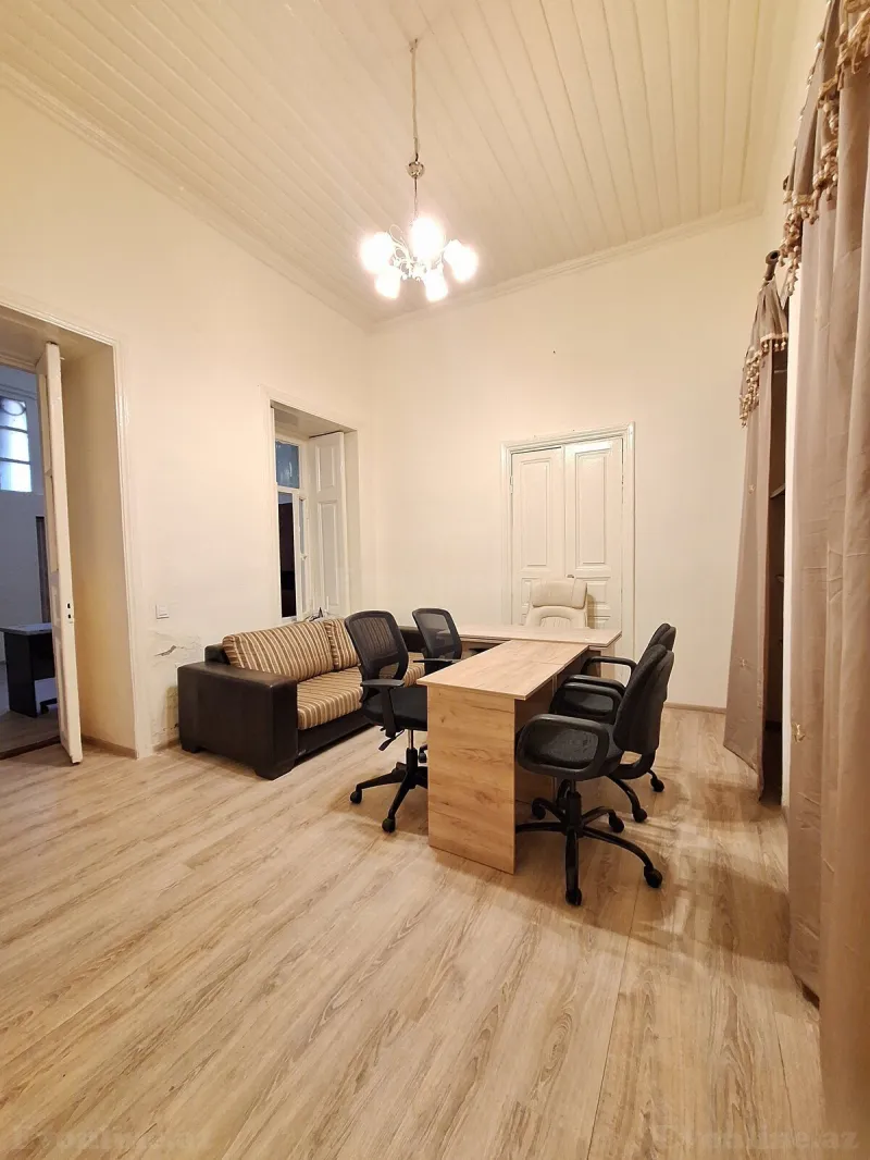 2 otaqlı Ofis 50 m² 28 May m. Kirayə verilir