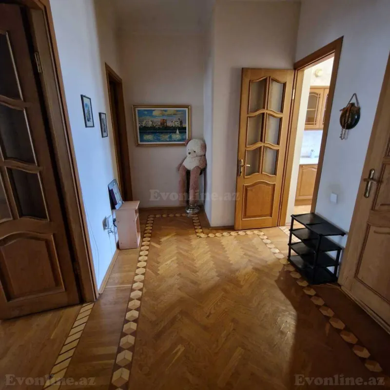 Kirayə verilir 2 otaqlı Mənzil Köhnə tikili 75 m² Səbail r. - şəkil 8