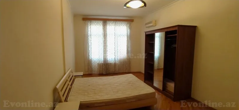 Satılır 4 otaqlı Mənzil Yeni tikili 220 m² Nizami m. - şəkil 9