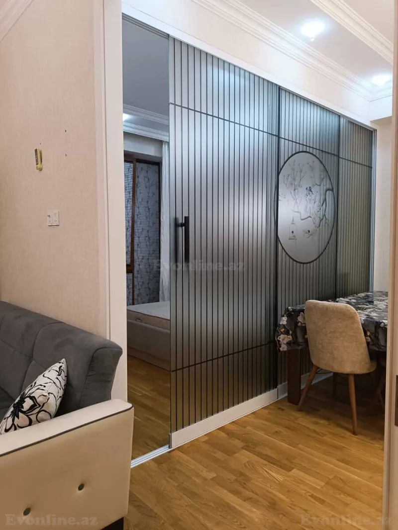 Kirayə verilir 2 otaqlı Mənzil Yeni tikili 55 m² İnşaatçılar m. - şəkil 2